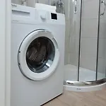 Brand New 2bed In By Homely Διαμέρισμα