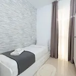 Brand New 2bed In By Homely Appartement