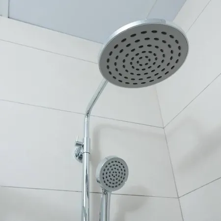 Brand New 2bed In By Homely Apartment *