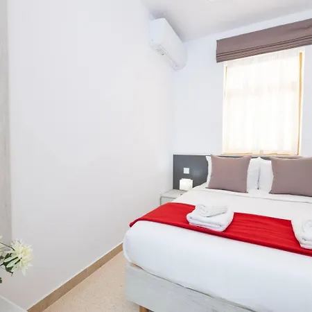 Апартаменты Brand New 2bed In By Homely *